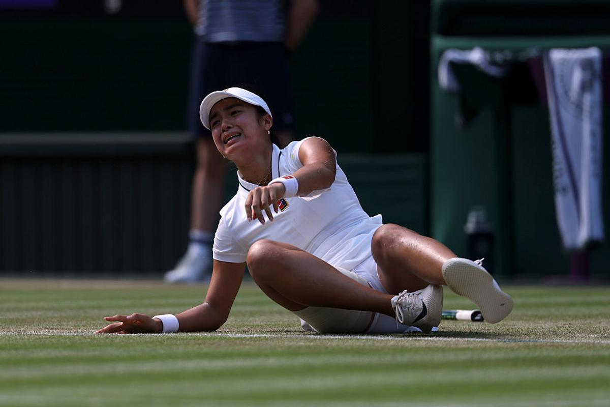 Încă un șoc la Wimbledon: campioana en-titre a fost eliminată în turul al treilea! Imagini excepționale cu bucuria