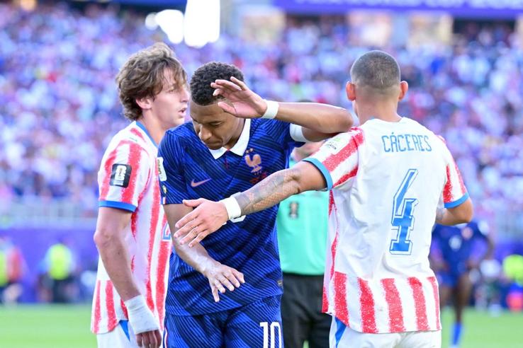 Kylian Mbappe, în Paraguay - Franța // FOTO: Imago Images