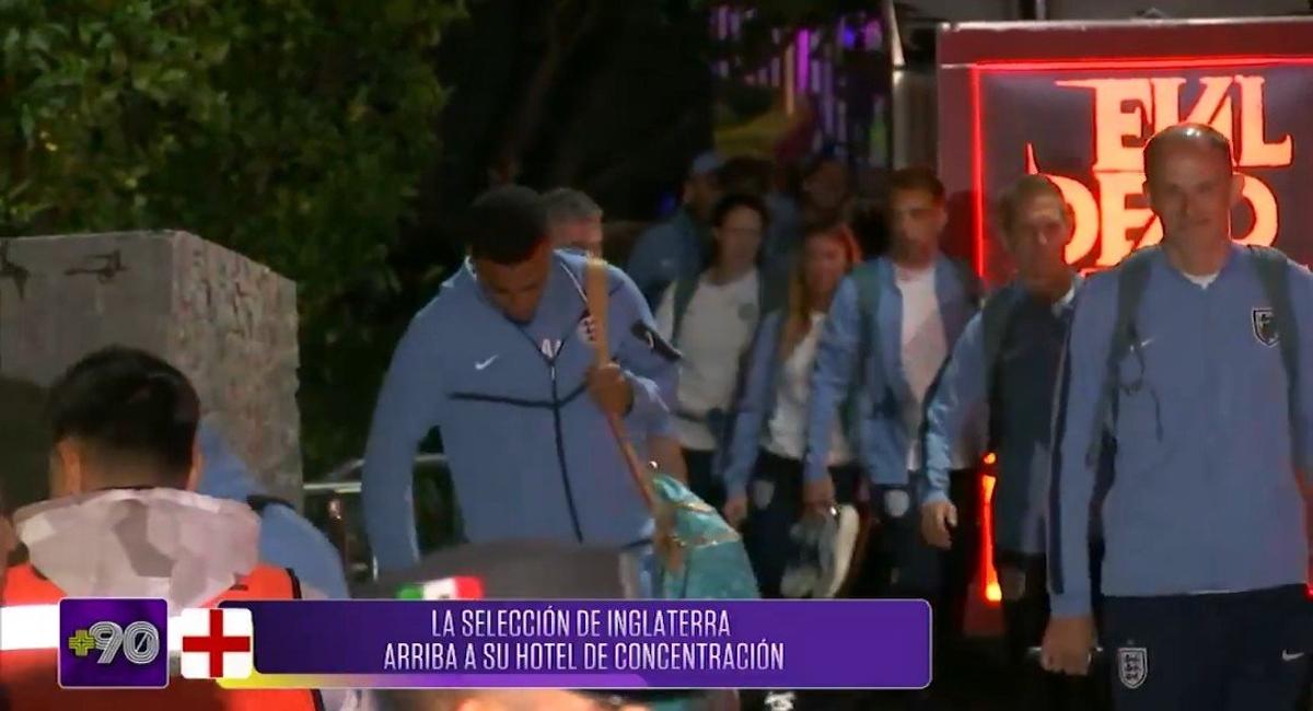 Ca pe front! Jucătorii Angliei au fost așteptați cu pușca la vedere