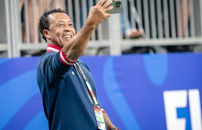Bubista, selecționerul devenit celebru la Mondial, aplaudat în picioare la conferința de presă