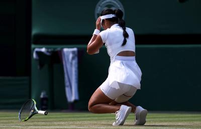 Încă un șoc la Wimbledon: campioana en-titre a fost eliminată în turul al treilea! Imagini excepționale cu bucuria