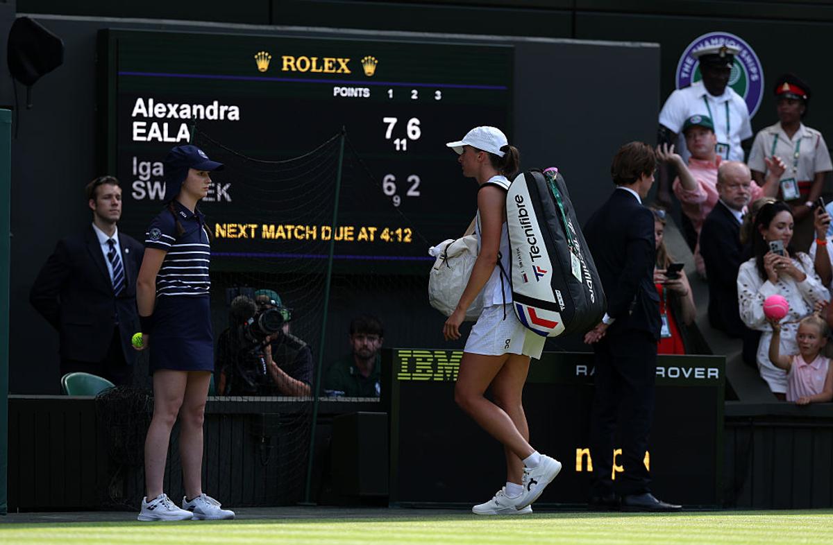 Încă un șoc la Wimbledon: campioana en-titre a fost eliminată în turul al treilea! Imagini excepționale cu bucuria