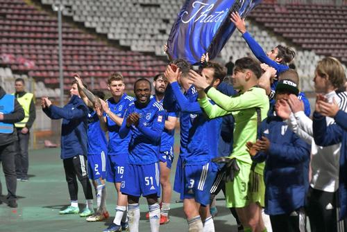 Vlad Pop (nr. 16), pe vremea când evolua la FCU Craiova. Foto: Imago Images
