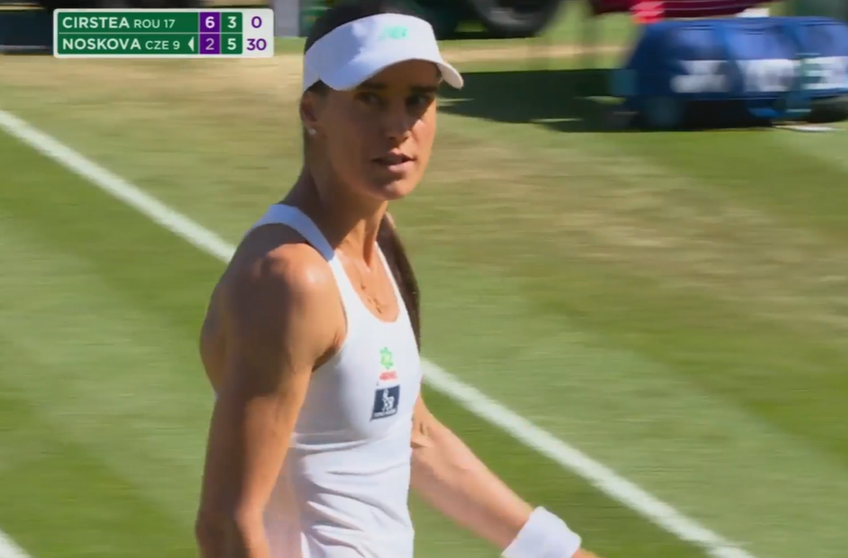 Sorana Cîrstea a răbufnit în setul doi cu Linda Noskova de la Wimbledon: „Sunteți niște inutili toți” / FOTO: Captură TV @Eurosport
