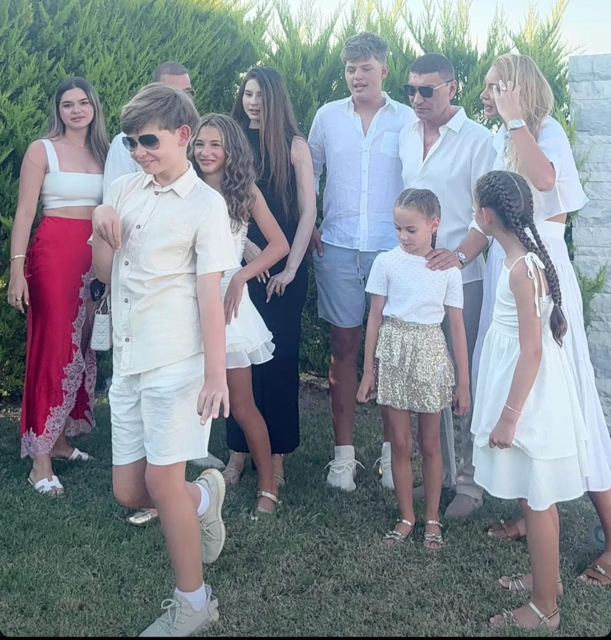 Familia lui Cristi Borcea în vacanță în Grecia