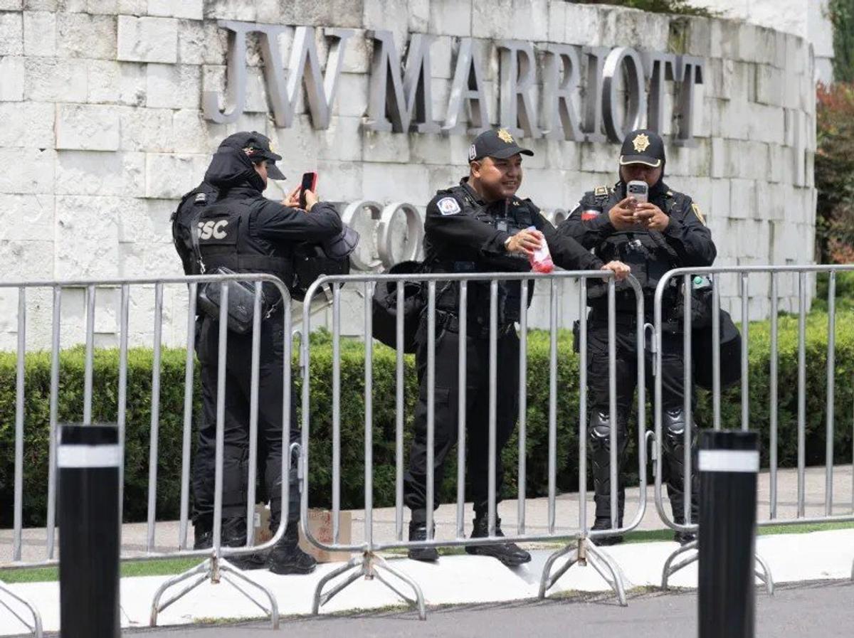 Imagini de la hotelul Angliei la sosirea în Mexic