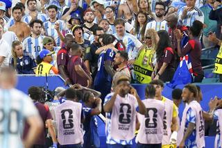 A marcat „cel mai nebun gol al Cupei Mondiale” și a sărit în tribune » Imagini cum nu s-au mai văzut