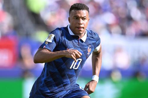 Kylian Mbappe, în Paraguay - Franța // FOTO: Imago Images