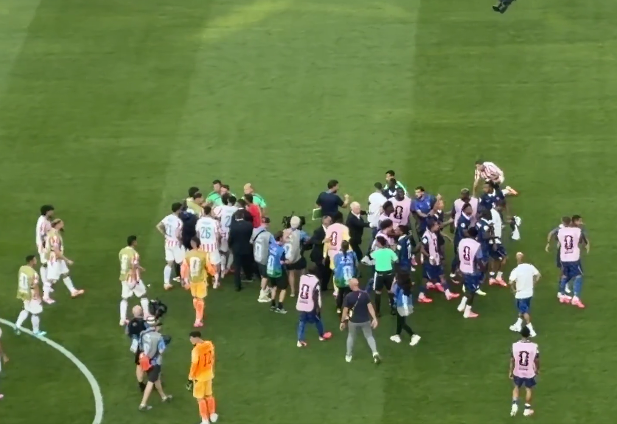 Tăvălit tot meciul, Mbappe n-a mai rezistat la interviuri: „Știm și noi! Duceți-vă dracului!”