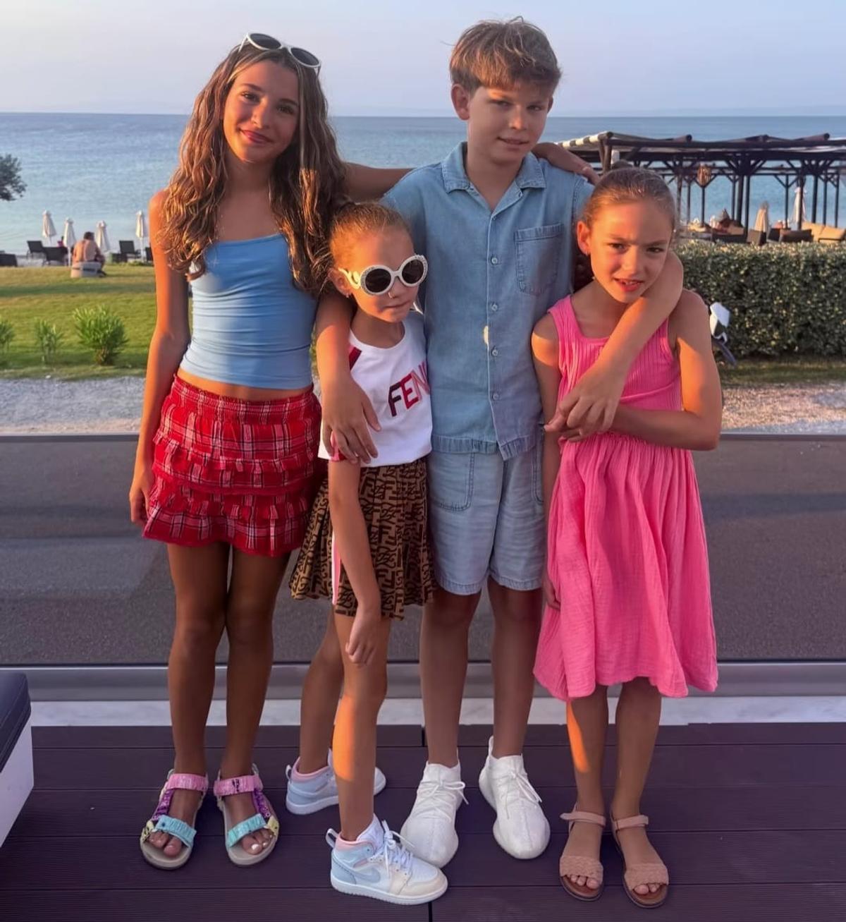 Familia lui Cristi Borcea în vacanță în Grecia
