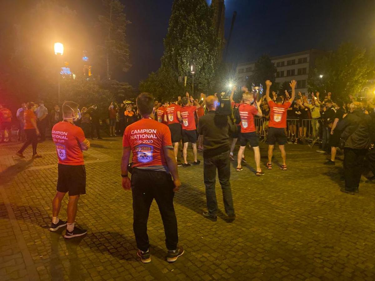 Giedrius Arlauskis a anunțat la ce echipă va pleca: „Am semnat contractul!” » Ce i-a propus CFR Cluj + atac la fostul coleg: „Mureai de foame?”