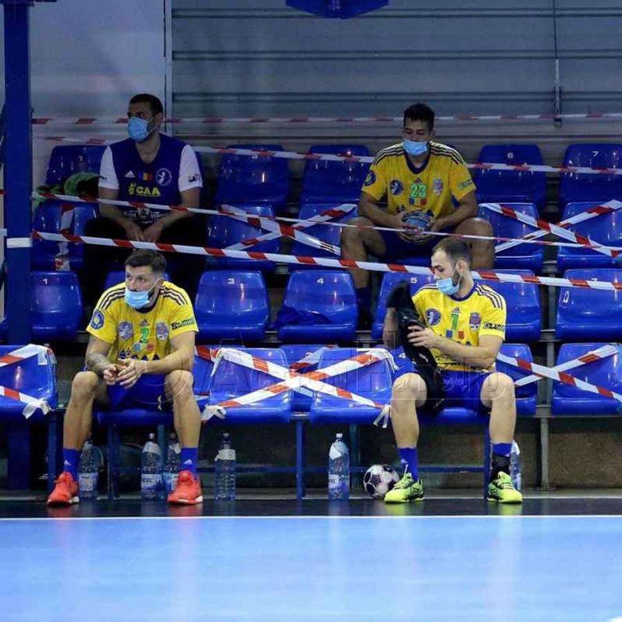 Imagine de la turneul organizat de Potaissa Turda FOTO Facebook Potaissa Europa a dat drumul la handbal, dar în România se stă!