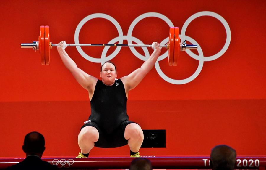 Laurel Hubbard, care a participat în proba olimpică de haltere, foto: Imago The Telegraph: „Jocurile Olimpice întorc, în sfârșit, spatele tâmpeniilor pro-trans. Celor care ați refuzat să vedeți dovezile, rușine să vă fie!”