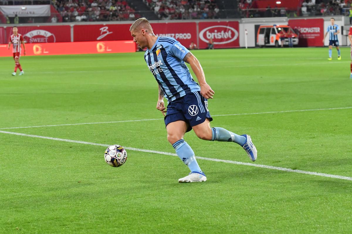Un cunoscut comentator sportiv, răspuns pentru Petrescu și căpitanul lui Sepsi: „Definiția tupeului! Unii muncesc 8 ore pe câmp”