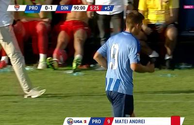Gest golănesc în Progresul - Dinamo » Și-a scuipat adversarul și a fost eliminat!