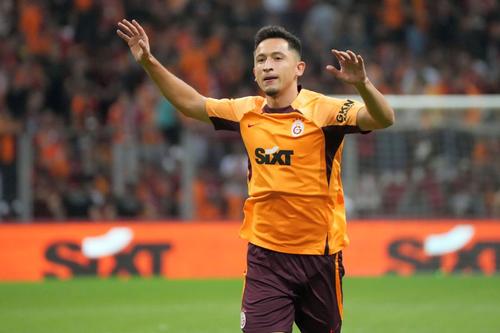Olimpiu Moruțan o părăsește din nou pe Galatasaray // Foto: Imago