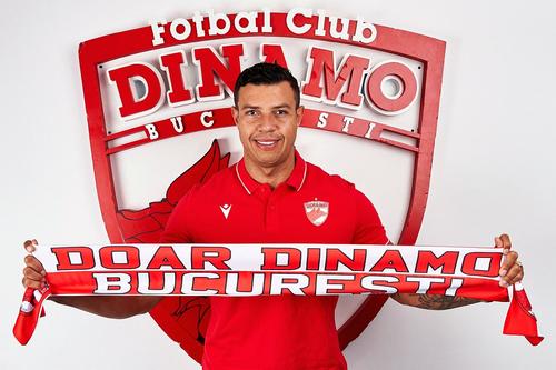 Dinamo l-a transferat pe brazilianul Lucas Alves de Araujo // sursă foto: Facebook @ Dinamo Bucuresti