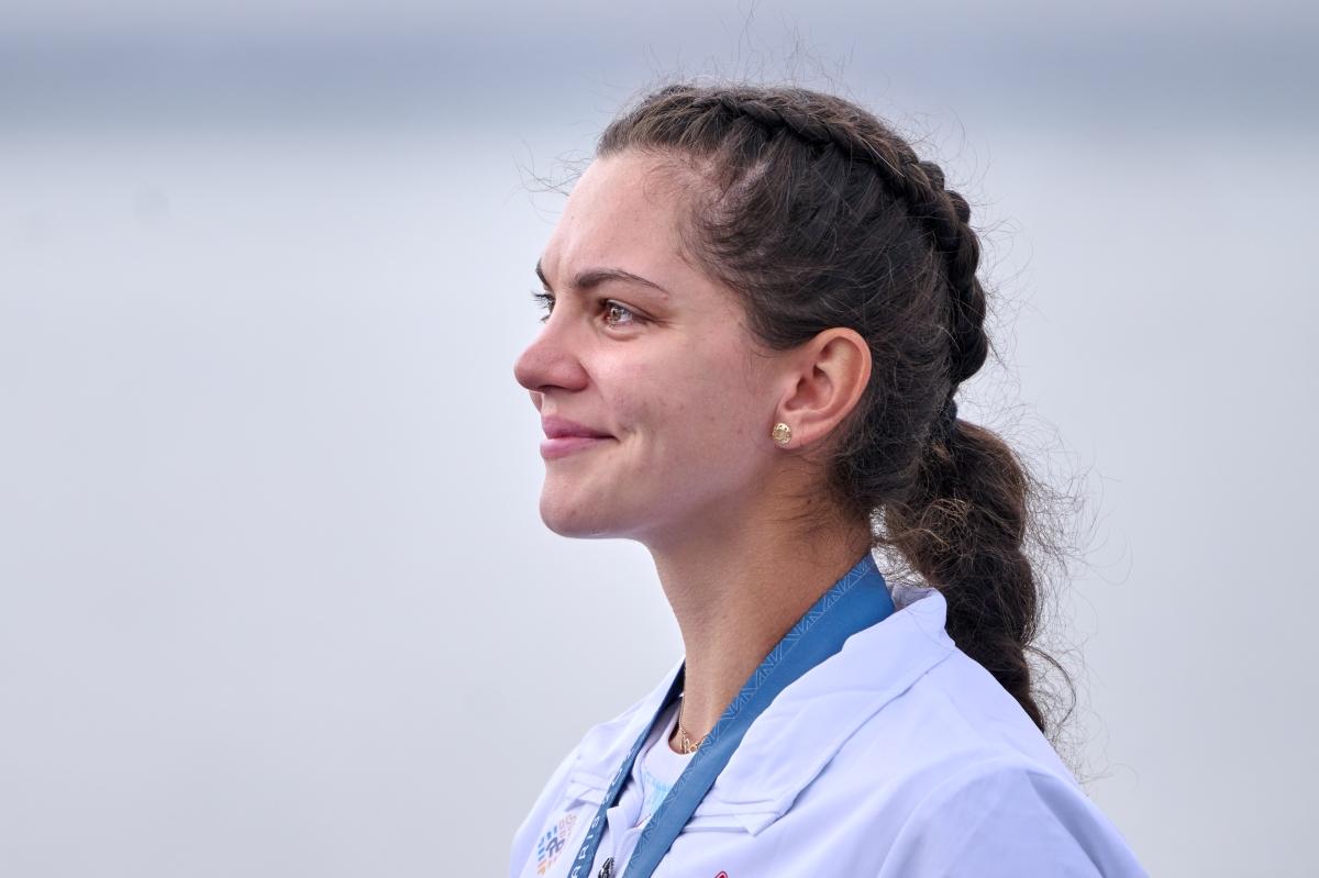 Chipurile de aur ale campioanelor de la Paris » Fotoreporterul GSP le-a captat pe podium în momentele de maximă emoție