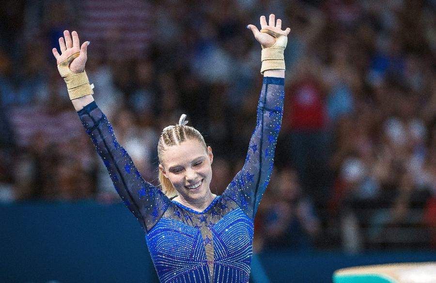 Jade Carey, în finala de la sărituri / Sursă foto: Imago Images Gimnasta care și-a învins organismul ca să ia medalie: „M-am trezit dimineață, vomitam și corpul îmi spunea să nu mă urnesc din pat. Dar mi-am demonstrat ce pot”