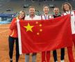 Julia Moldovan, sărbătorind medalia alături de delegația Chinei  / Sursă foto: Instagram