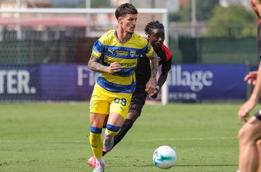 Dennis Man, tot mai aproape de transferul la PSV/ FOTO: Imago Images Dennis Man a bătut palma cu PSV! » Românul va zbura la Eindhoven pentru vizita medicală