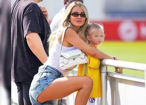 Diletta Leotta a „perturbat” antrenamentul lui Schalke
