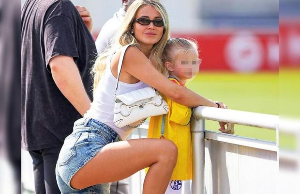 Diletta Leotta a „perturbat” antrenamentul lui Schalke