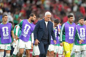 A trecut de grupe la Mondial, dar selecționerul tot a fost demis!