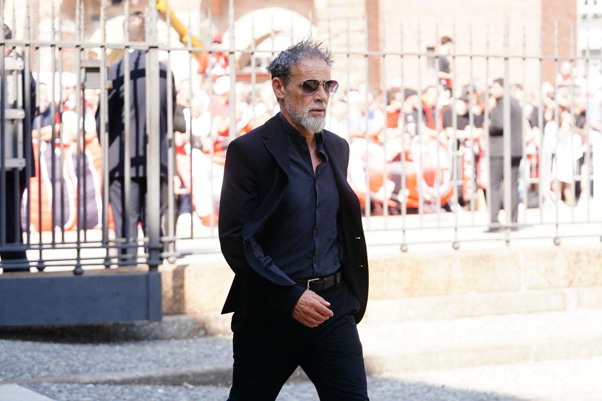 Giganții fotbalului, prezenți la înmormântarea lui Franco Baresi! Fețe nemaivăzute de microbiști de ceva vreme și-au făcut apariția