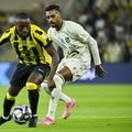 Moussa Diaby, în tricoul galben-negru al lui Al Ittihad / Foto: Imago