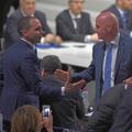 Prințul Ali bin Hussein (în stânga) și Gianni Infantino // Foto: Imago