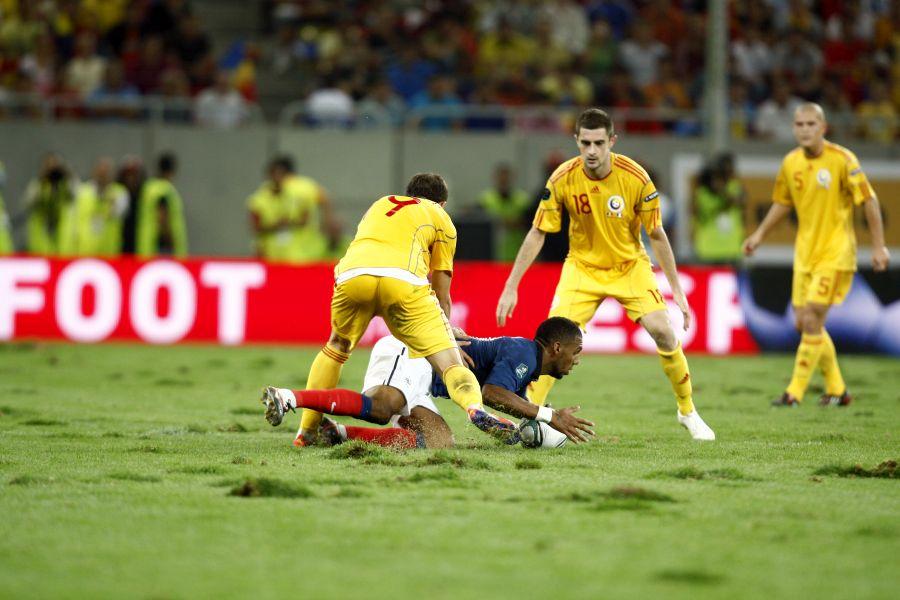 ROMÂNIA - SPANIA // VIDEO ȘOC! Gazonul de pe Arena Națională s-a stricat înainte de primul meci! Imagini îngrijorătoare cu suprafața pentru care s-au cheltuit 240.000 de euro