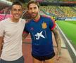 ROMÂNIA - SPANIA // Dinamovistul din lotul lui Uhrin vrăjit de „Furia Roja” » A mers la antrenamentul oficial și s-a fotografiat cu Sergio Ramos