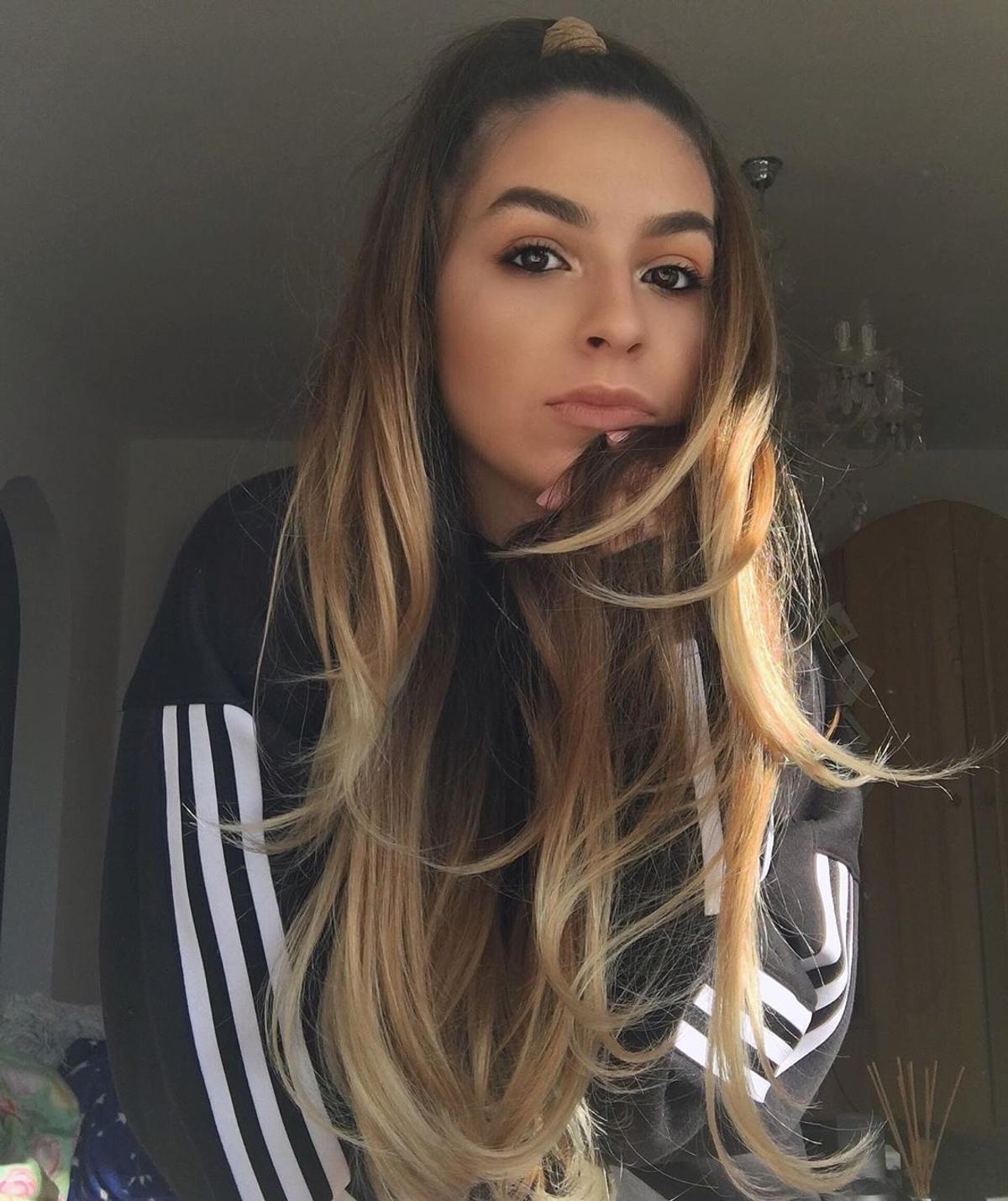 FOTO Susținătoare HOT înainte de România - Irlanda de Nord » Cine e norocosul dintre „tricolori”