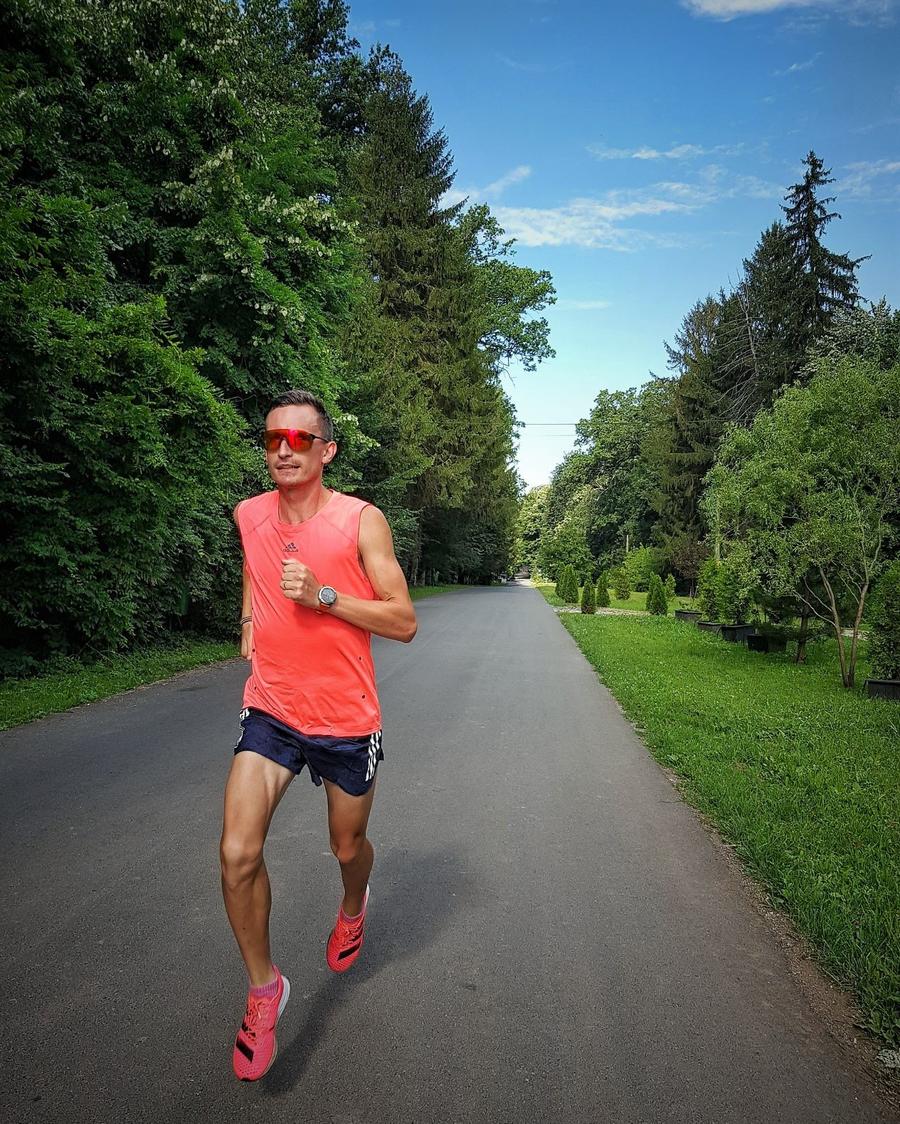 Aexandru Corneschi a rememorat experiența de anul trecut, de la The Speed Project Din deșert pe asfalt » O cursă de 550km în ștafetă, la care participă și o echipă românească