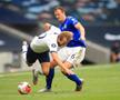 Jonny Evans, stoperul lui Leicester, cu care selecționerul Baraclough voia să înceapă astăzi, a părăsit în cele din urmă lotul britanicilor. Foto: Guliver/GettyImages