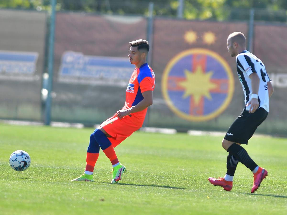 Claudiu Keșeru și Vali Gheorghe, la primul meci în tricoul lui FCSB » Debut perfect pentru noile transferuri ale roș-albaștrilor