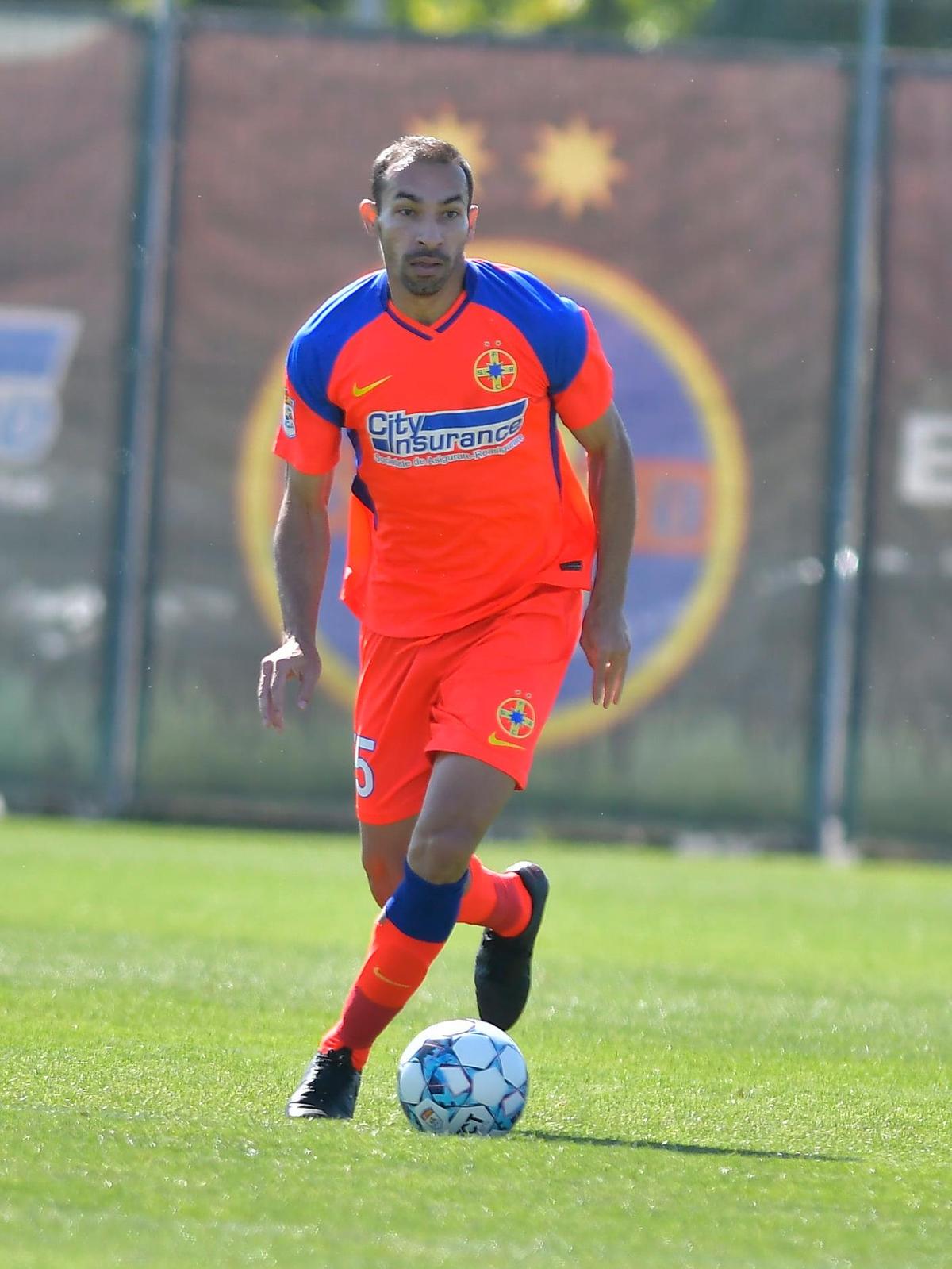 Claudiu Keșeru și Vali Gheorghe, la primul meci în tricoul lui FCSB » Debut perfect pentru noile transferuri ale roș-albaștrilor