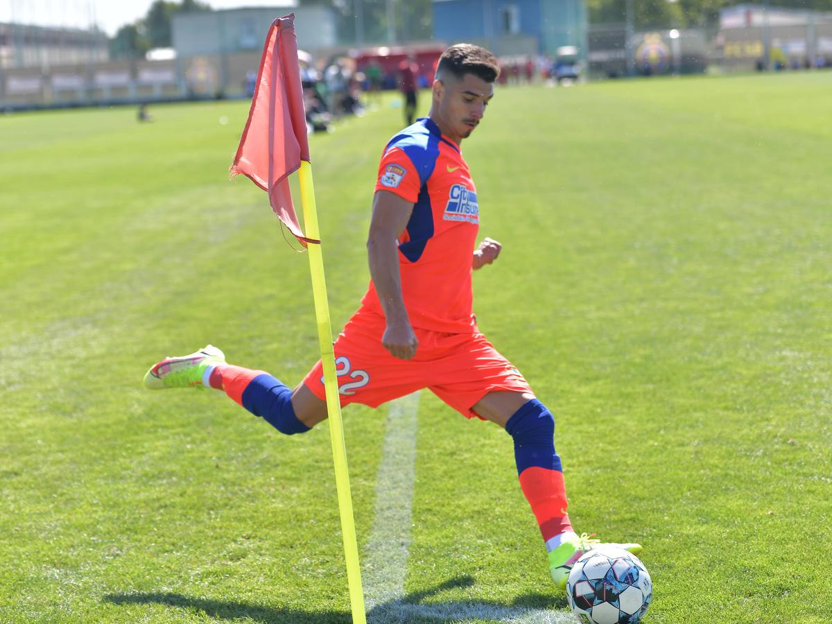 Claudiu Keșeru și Vali Gheorghe, la primul meci în tricoul lui FCSB » Debut perfect pentru noile transferuri ale roș-albaștrilor