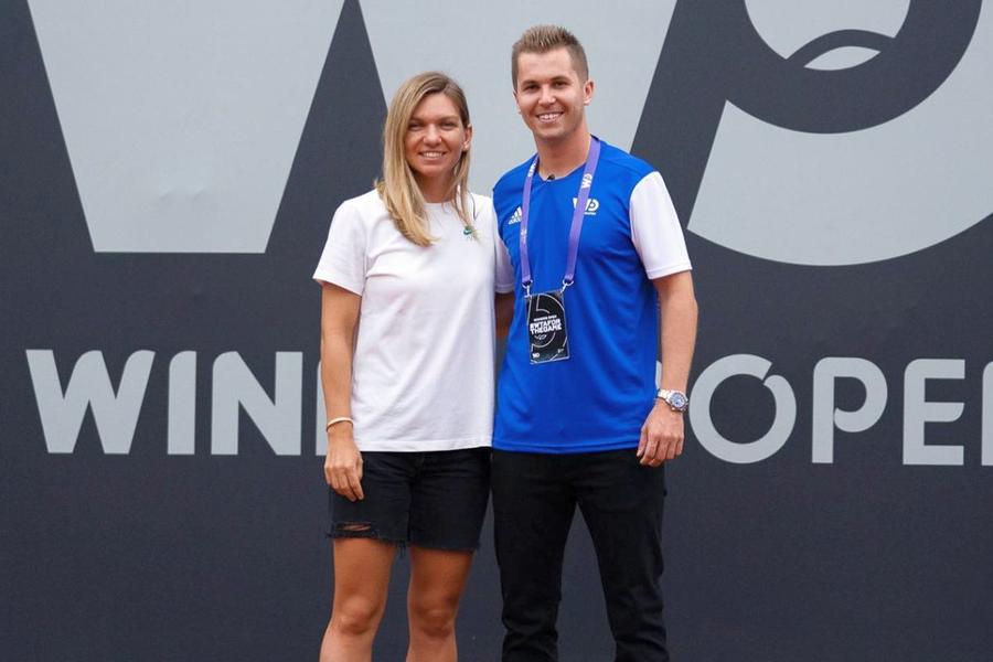 Simona Halep, alături de Patrick Ciorcilă / Sursă foto: Facebook Emma Răducanu, chemată în România luna viitoare: „Abia așteaptă să o întâlnească și să o aplaude”