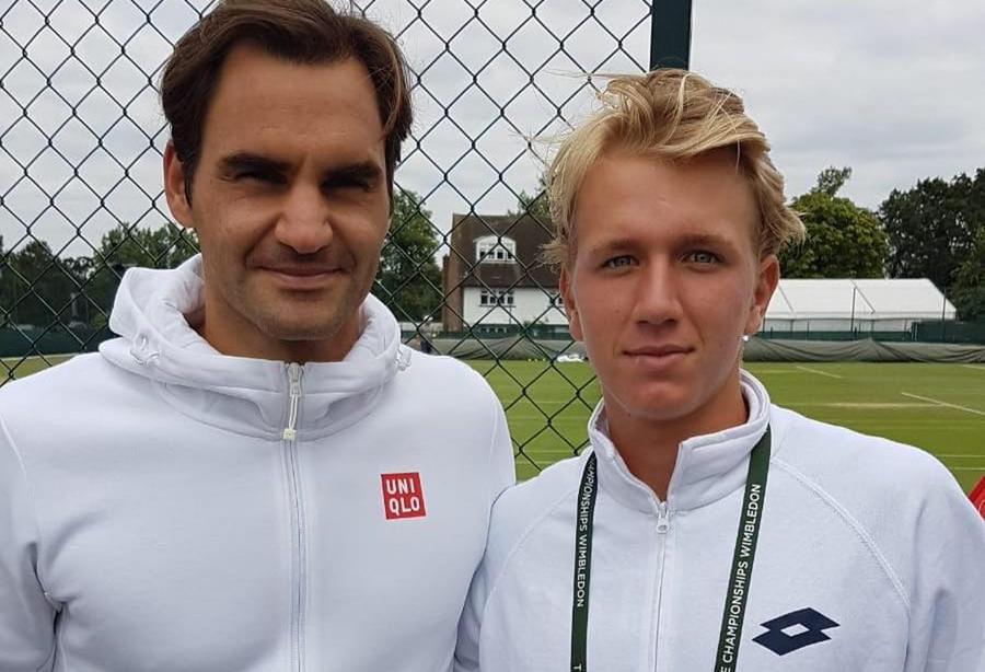 Filip Jianu, alături de Roger Federer / Sursă foto: Facebook Românul care l-a înfruntat pe Carlos Alcaraz, interviu exclusiv pentru GSP » Secretele din spatele noii senzații a tenisului masculin