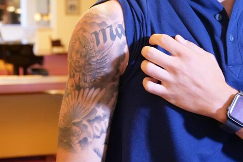 Foto: Tatuaj Andrei Dragu/ foto: Iosif Popescu