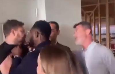 Șocant! Roy Keane, lovit cu capul în figură de un fan al lui Arsenal pe stadion, în timpul meciului cu Manchester United!