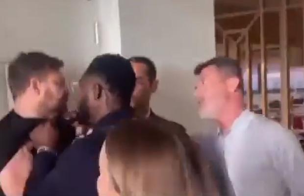 Șocant! Roy Keane, lovit cu capul în figură de un fan al lui Arsenal pe stadion, în timpul meciului cu Manchester United!