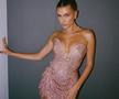 Apariția bizară a celebrului cuplu la US Open! El nu și-a dat jos ochelarii de soare roz, iar ea a îmbrăcat o rochie mini