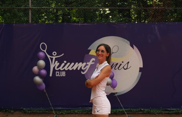 De Ce Să Înveți Tenis la Orice Vârstă: Lecții pentru Copii și Adulți la Triumf Tenis