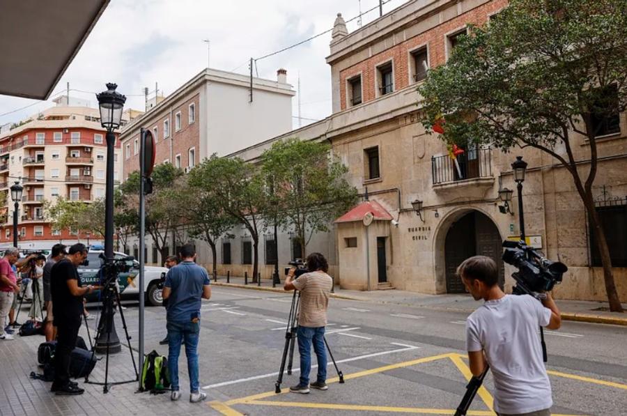 Imagine cu vila lui Rafa Mir, unde ar fi avut loc duminică dimineață presuspusele agresiuni sexuale / Foto: X Marca Fotbalistul arestat pentru viol, eliberat pe cauțiune! Atacantul Valenciei e cercetat pentru că, împreună cu un amic, ar fi violat două femei la piscina vilei sale