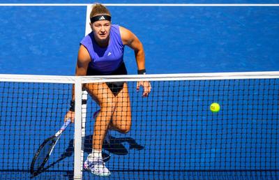 Sfert dramatic la US Open » Muchova a fost prima care a chemat medicul, apoi Haddad Maia a început să plângă și a avut nevoie de îngrijiri! Cum s-a terminat totul