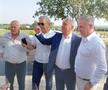 Stere Halep face spectacol cu acordeoniștii. foto: Mitruț Docan/GSP