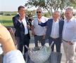 Stere Halep face spectacol cu acordeoniștii. foto: Mitruț Docan/GSP